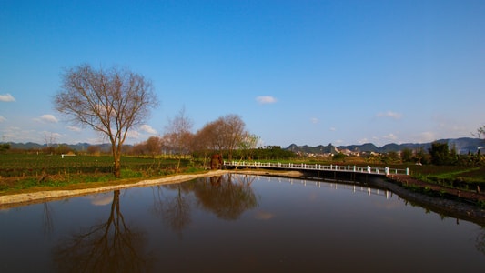 田园-农庄-蓝天-风景-河流 图片素材