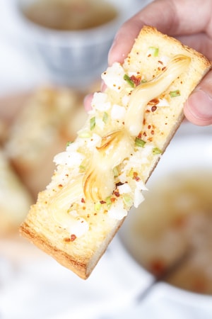 美食摄影-食物-餐具-吐司-吐司 图片素材