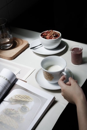 美食摄影-食物-水果-麦片-餐具 图片素材