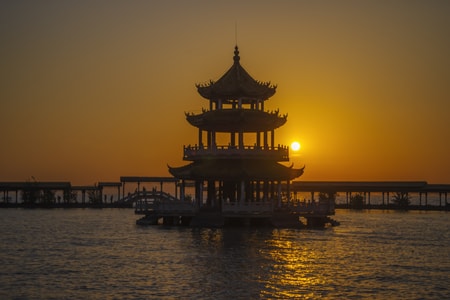 太湖-日落-夕阳-无锡统一嘉园-建筑 图片素材