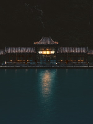 倒影-仿古建筑-湖-湖泊-房屋 图片素材