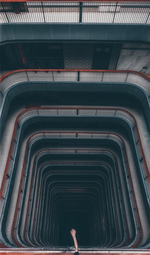 深圳-爬楼-延伸-极简-城市 图片素材