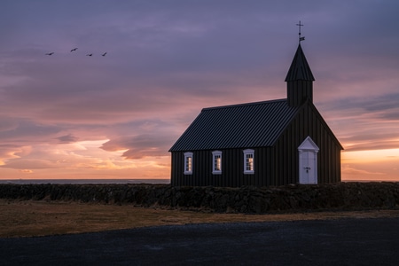 旅行-冰岛-蓝冰洞-黑教堂-房屋 图片素材