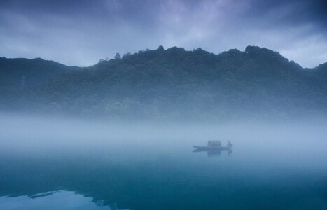 旅拍-晨雾-湖-湖泊-湖面 图片素材