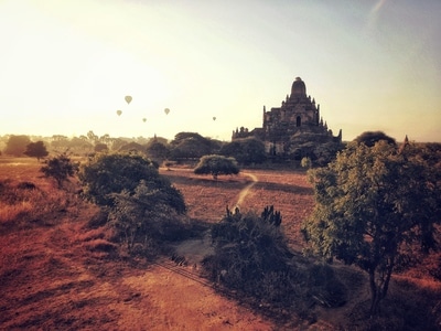旅行-缅甸-蒲甘-清晨-热气球 图片素材