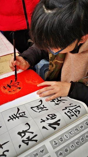 你好2020-生活记录-华为手机摄影-风格拍摄-男性 图片素材