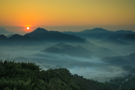 自然风光-川南-日出-薄雾-光影 图片素材