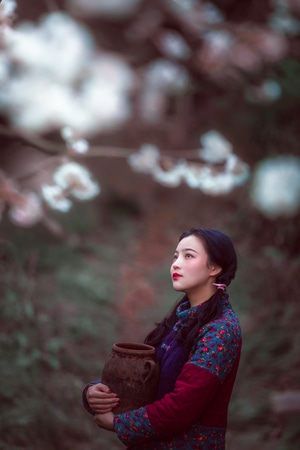 小姐姐-色彩-唯美-村姑-生活 图片素材