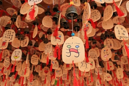 纪实-特写-风铃-木牌-纪实 图片素材