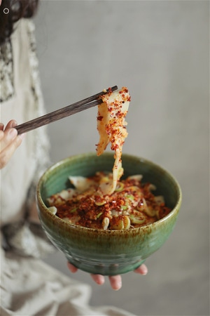面条-油泼面-辣椒-美食-肉末 图片素材
