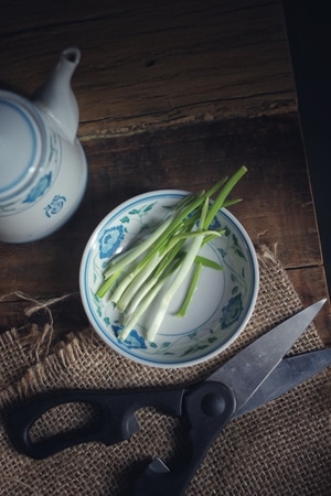 宅家-绿植-文艺-蒜苗-蔬菜 图片素材