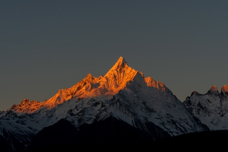 雪山-旅行-摄影-风光-日照金山 图片素材