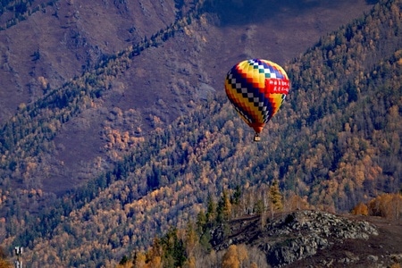 秋色-禾木-热气球-热气球-热气球 图片素材