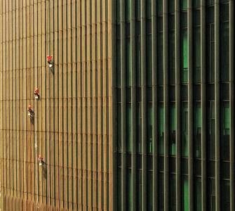 7日打卡挑战-高楼大厦-室外-建筑-工人 图片素材