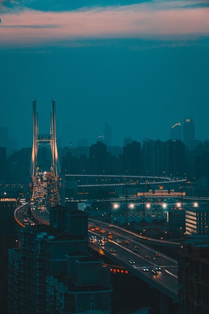 夜色-ins风-看你的城市-上海-她说 图片素材