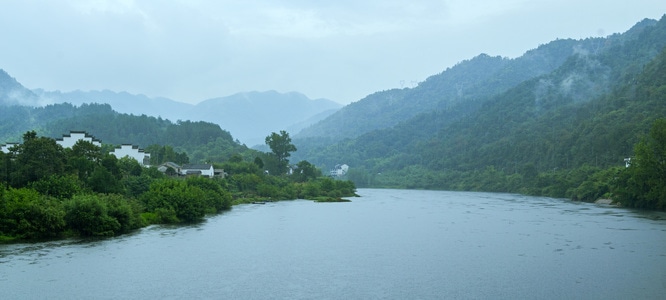 天空-旅游-水面-群山-风景 图片素材