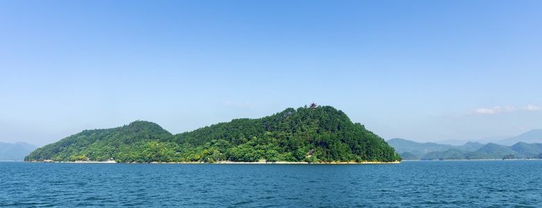 远眺-天空-旅游-群山-水面 图片素材