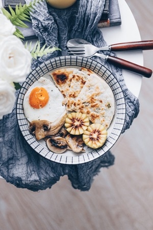 她说-美食-早餐-减脂餐-小清新 图片素材