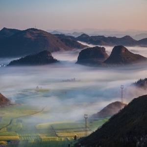 光影-自驾-旅游-雾-自然风光 图片素材