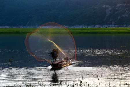 风光-渔网-渔民-小船-小舟 图片素材