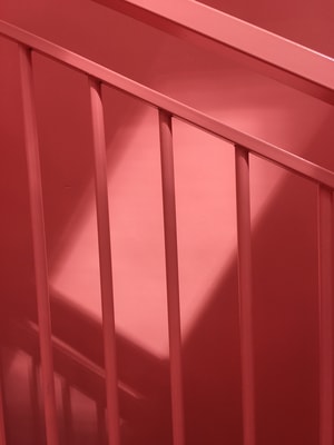 粉红-网红地铁站-扶手-光影-粉红 图片素材