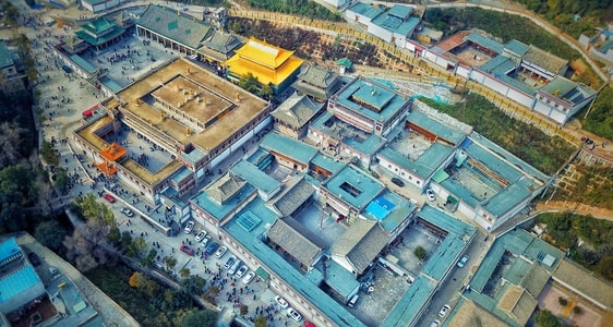 青海-青海湖-塔尔寺-航拍-无人机 图片素材