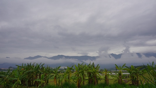 风光-户外-旅行-雨雾-山峦 图片素材