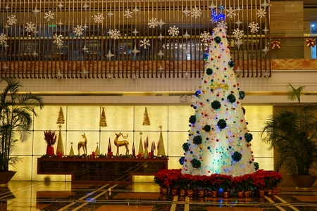 圣诞-装扮-酒店-圣诞树-酒店 图片素材