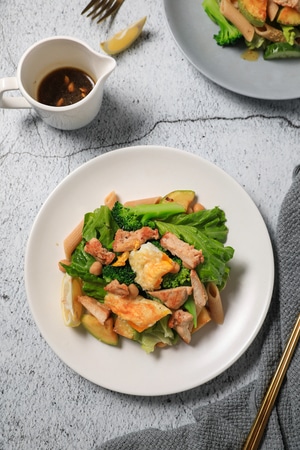减脂餐-鸡肉沙拉-健身-美食-盘子 图片素材