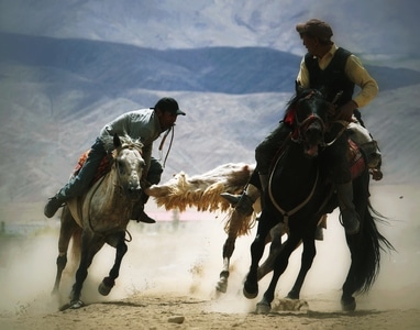 喀什-南疆-塔吉克叼羊-马-骑马人 图片素材