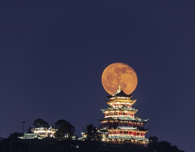 重庆-大金鹰-鴻恩阁-大月亮-夜景 图片素材