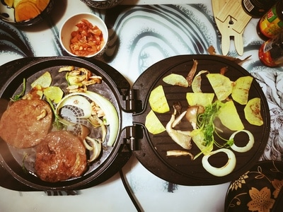 宅家美食-宅家-疫情防控中的新年-美丽人生-烧烤 图片素材