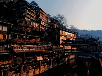 风景-楼-阳光-风景-房屋 图片素材