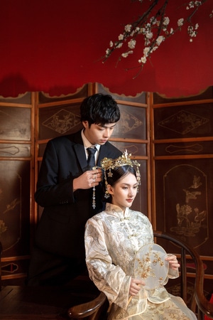 中式-中式婚纱-婚纱照-中式婚纱-夫妻 图片素材