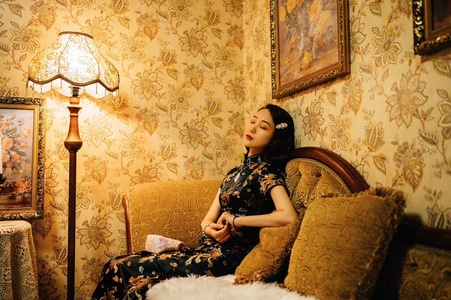 情绪-人像-写真-美女-复古 图片素材