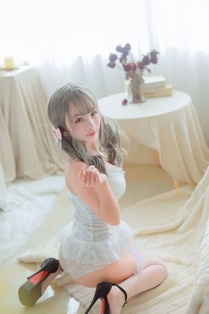 美女-人像-性感-私房-cos 图片素材