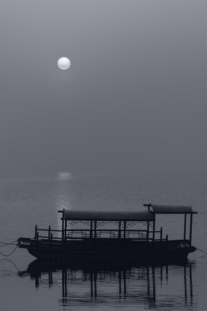 武汉东湖-游船-月亮-旅行-风光 图片素材