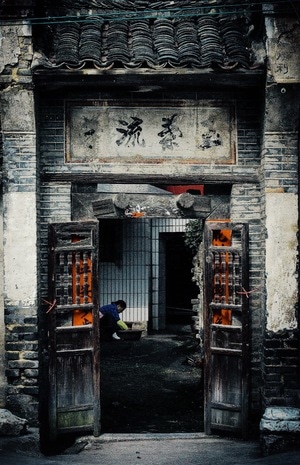 人文-纪实-小巷-女性-女人 图片素材