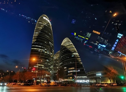 我的2019-看你的城市-街头-手机-蓝 图片素材