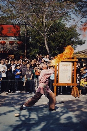生活-纪实-色彩-表演-男性 图片素材