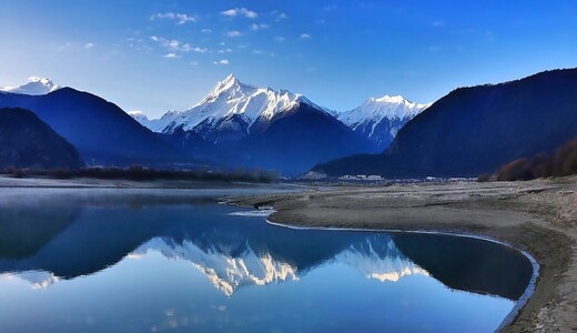南迦巴瓦峰-冰川-国家地理-雪峰-山峰 图片素材