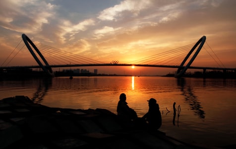 南京眼-夕阳-情侣-剪影-南京眼 图片素材