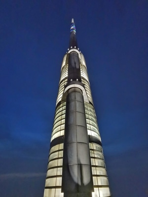 南京市-爬楼-紫峰大厦-地标-夜景 图片素材