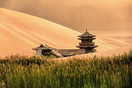 旅行-沙漠-景点-黄昏-佛塔 图片素材