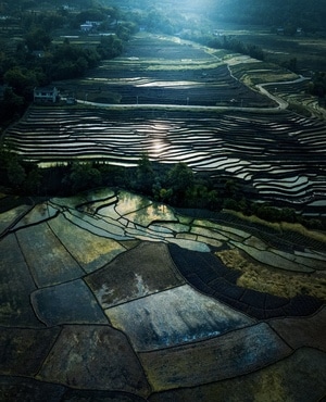 五彩梯田-四峨山梯田-梯田-乐山沙湾四峨山梯田-航拍 图片素材