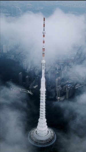 去拍摄团每周精选-色彩-手机摄影-塔-云雾 图片素材