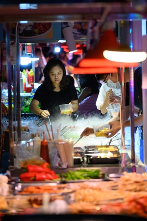 路边摊-夜市-顾客-路边摊-夜市 图片素材