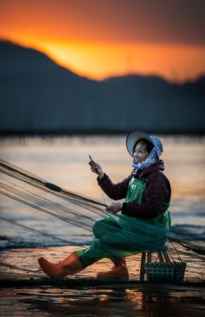 风光人文-黄金时间-人像-女人-女性 图片素材