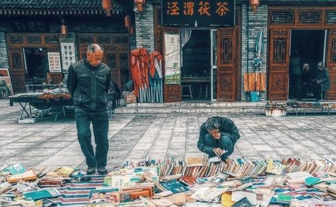 人文-城市-纪实-街拍-老人 图片素材