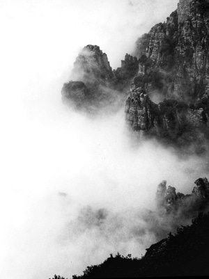 旅行-黑白-胶片-云雾-生活 图片素材